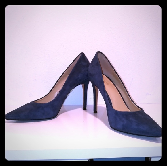 michael kors claire suede pump